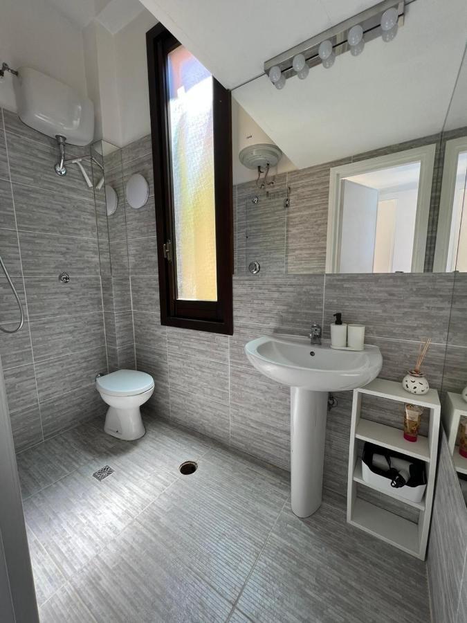 Surf House Appartement Ostia Buitenkant foto