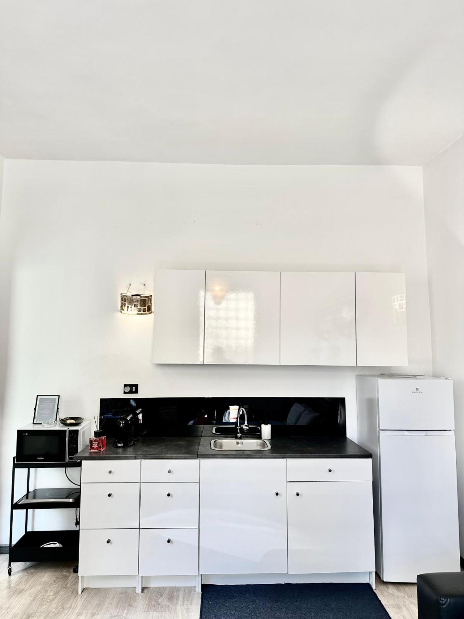 Surf House Appartement Ostia Buitenkant foto